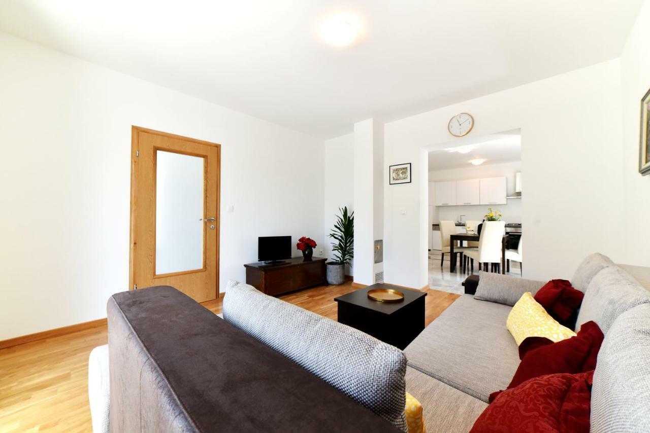 Apartment Hertz