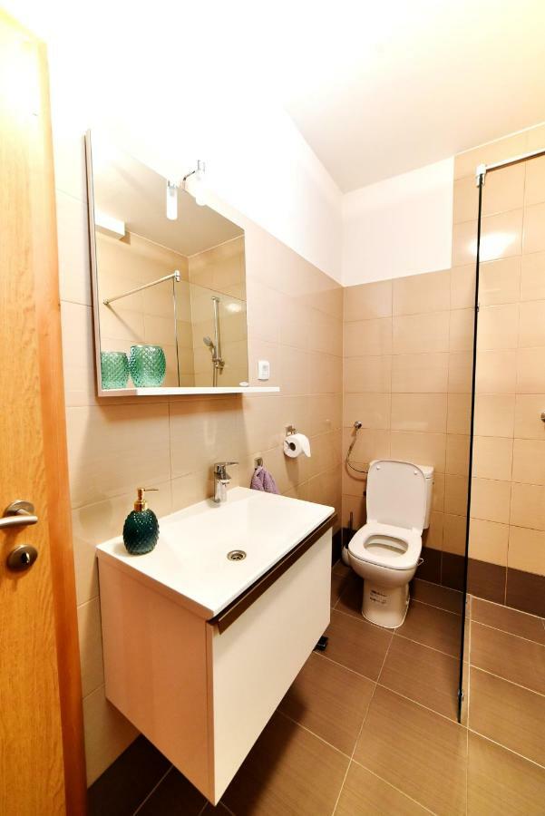 Hertz Apartment